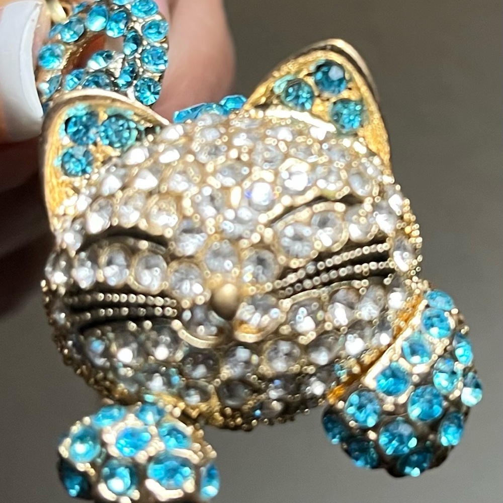 Betsey Johnson Gold and Blue Rhinestone Cat Necklace - Picture 3 of 5